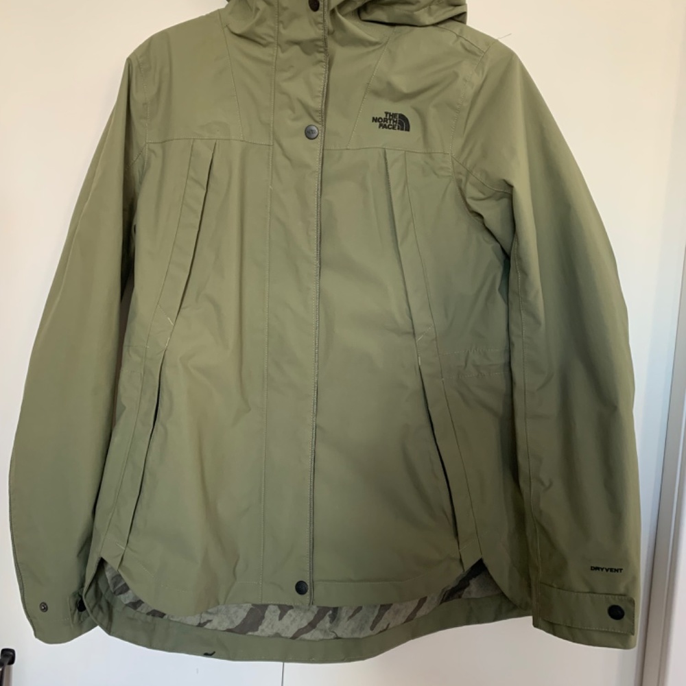 NWOT DryVent Rain Jacket: The North Face